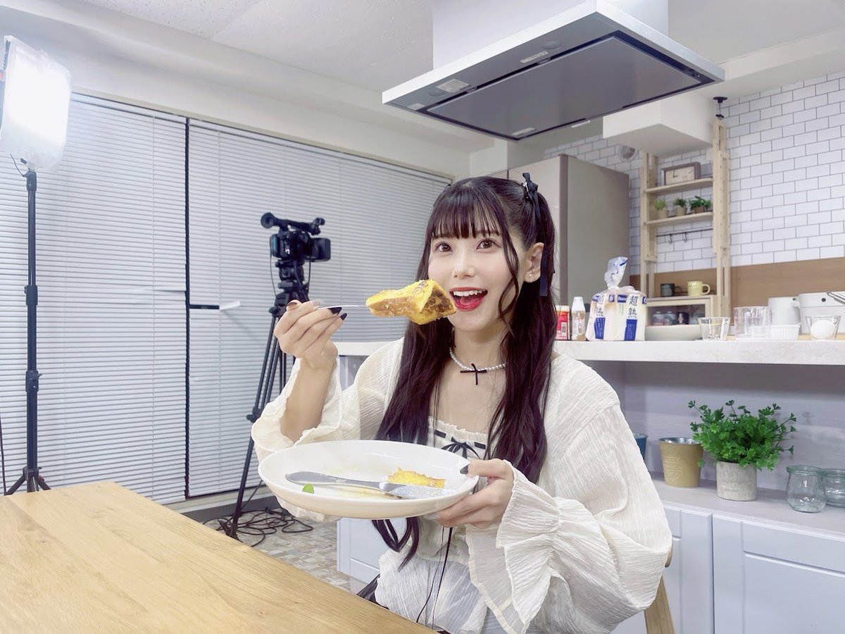 🌟━━
　#飯田ヒカル のヒカROOM
　第21回生放送は6/12（木）夜8時から
　　　　　　　　　　　　　　　━━🌟

第21回のご招待です🎶
前回はキッチンスタジオからのお料理企画、
今回は飯田さん念願の "アレ" をしていきます🎮

🔻タイムシフト予約🔻
live.nicovideo.jp/watch/lv347939…

#ヒカROOM