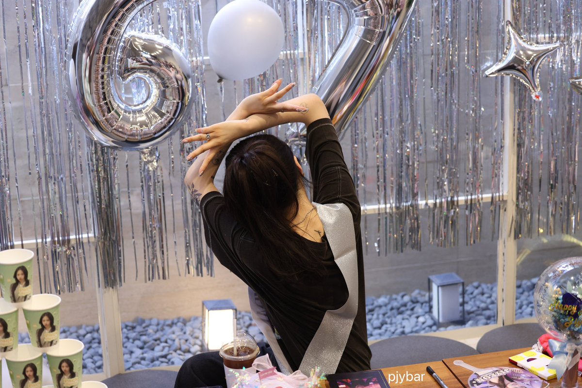China PJY Bar tweet media