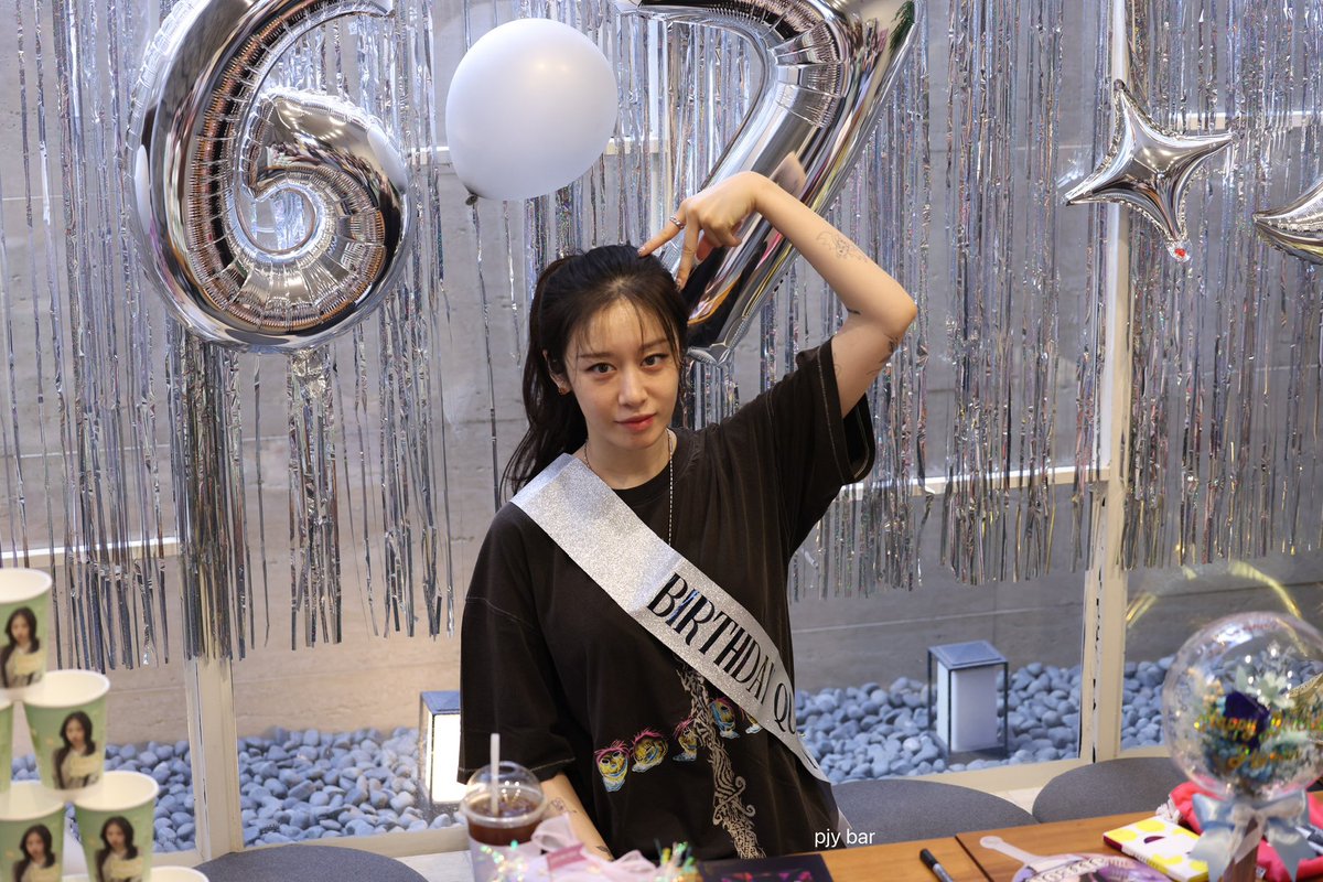 China PJY Bar tweet media