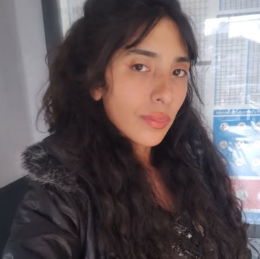 desaparecidaorg's tweet photo. Tati desapareció el 4/5/25 en Lanús, provincia de Buenos Aires. Vestía campera negra con peluchito, pantalón jean azul y zapatillas azules con rosa. Se hizo la denuncia. Por favor compartir y avisar #Urgente al☎️11-71033983 (mamá), o 911

#Lanus #BuenosAires https://t.co/fS4ifsnhgO