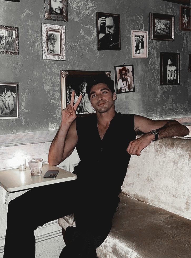 ‍‍‍ ‍ ‍𝐞́𝐭𝐢𝐞𝐧𝐧𝐞 𝐝𝐞𝐥𝐚𝐜𝐫𝐨𝐢𝐱. tweet media