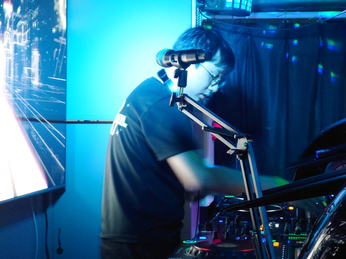 #ユロサミ Vol.2の最後を締めるのは我らが #Pariパリ 主催のMTTS <a href="/Michael_H_T/">MTTS a.k.a. みっちゃん</a>