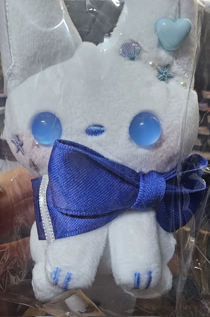 오늘 솜프리에 다녀왔어요~!!!
인형사진 잔뜩 찍고 옷구경을 하며 돌아다니다가 뽑기를 했는데 1등이 나와서 귀여운 인형을 얻었어요♡