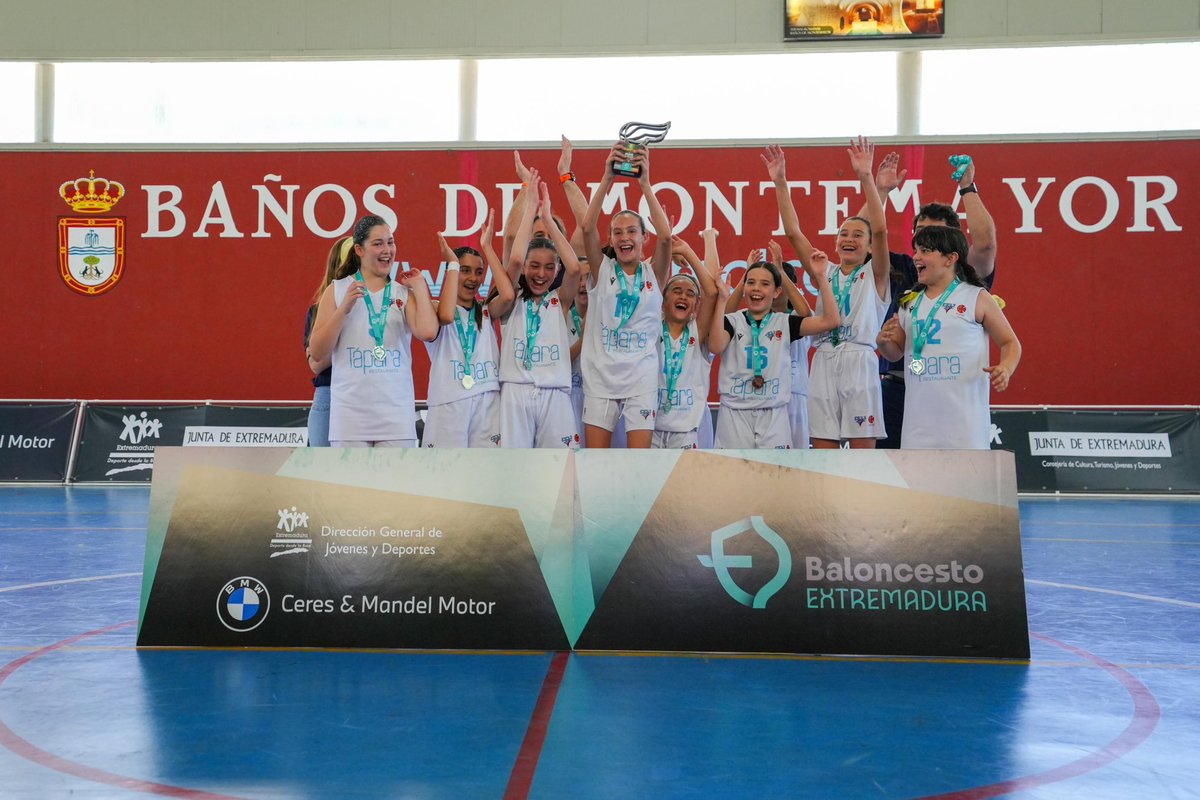 Federación Extremeña de Baloncesto (@fexb) on Twitter photo <a href="/SanAntonioCc/">San Antonio Cáceres Basket</a> <a href="/CPMiralvalle/">CP Miralvalle</a> <a href="/jovendeportEXT/">Jóvenes y Deportes Extremadura</a> 🏆 #TiempodeFinales | F4 Mini Femenino
¡Final del partido! El <a href="/CPMiralvalle/">CP Miralvalle</a> es campeón de Extremadura
¡Enhorabuena!
Josefinas <a href="/SanAntonioCc/">San Antonio Cáceres Basket</a> 3️⃣2️⃣
<a href="/CPMiralvalle/">CP Miralvalle</a> 5️⃣9️⃣
🏟️ Pabellón José Manuel Calderón, Baños de Montemayor
📊 App Afición FExB
#BaloncestoExtremadura
<a href="/jovendeportEXT/">Jóvenes y Deportes Extremadura</a> <a href="/SanAntonioCc/">San Antonio Cáceres Basket</a> <a href="/CPMiralvalle/">CP Miralvalle</a> <a href="/jovendeportEXT/">Jóvenes y Deportes Extremadura</a> 🏆 #TiempodeFinales | F4 Mini Femenino
¡Final del partido! El <a href="/CPMiralvalle/">CP Miralvalle</a> es campeón de Extremadura
¡Enhorabuena!
Josefinas <a href="/SanAntonioCc/">San Antonio Cáceres Basket</a> 3️⃣2️⃣
<a href="/CPMiralvalle/">CP Miralvalle</a> 5️⃣9️⃣
🏟️ Pabellón José Manuel Calderón, Baños de Montemayor
📊 App Afición FExB
#BaloncestoExtremadura
<a href="/jovendeportEXT/">Jóvenes y Deportes Extremadura</a>