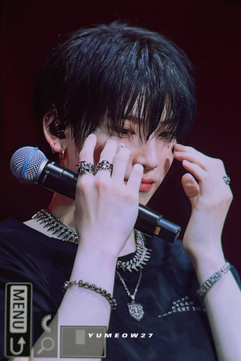 yumeow27's tweet image. 250607 🥺
#YUMA #유마 #ユウマ #앤팀 #andTEAM