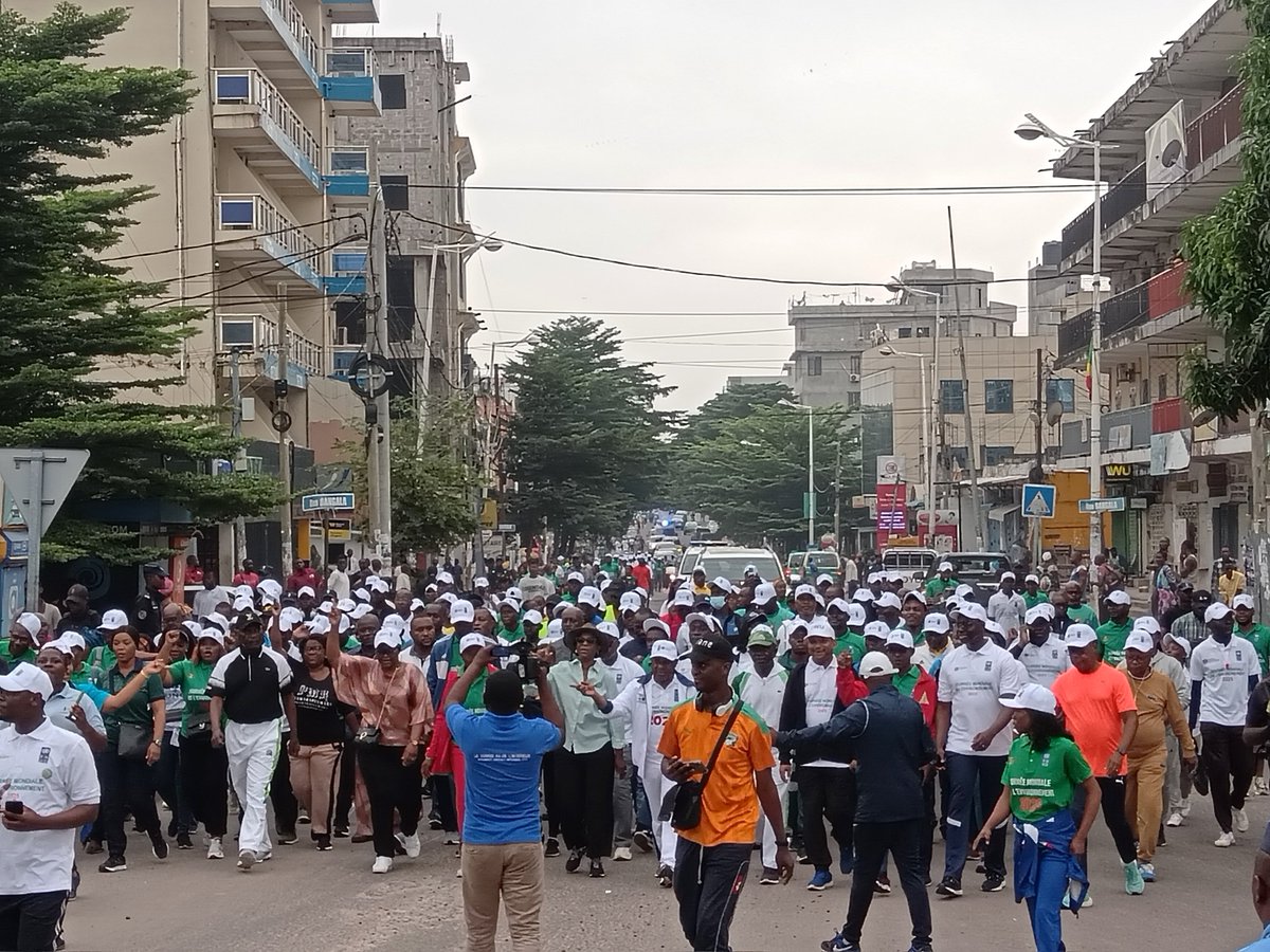 PamCongo's tweet image. Cette année encore, @UN_Congo était aux côtés du @EnvDDBC_GouvCg 🇨🇬 lors de la marche verte !
#JournéeMondialeDeLEnvironnement, #LutteContreLaPollutionPlastique