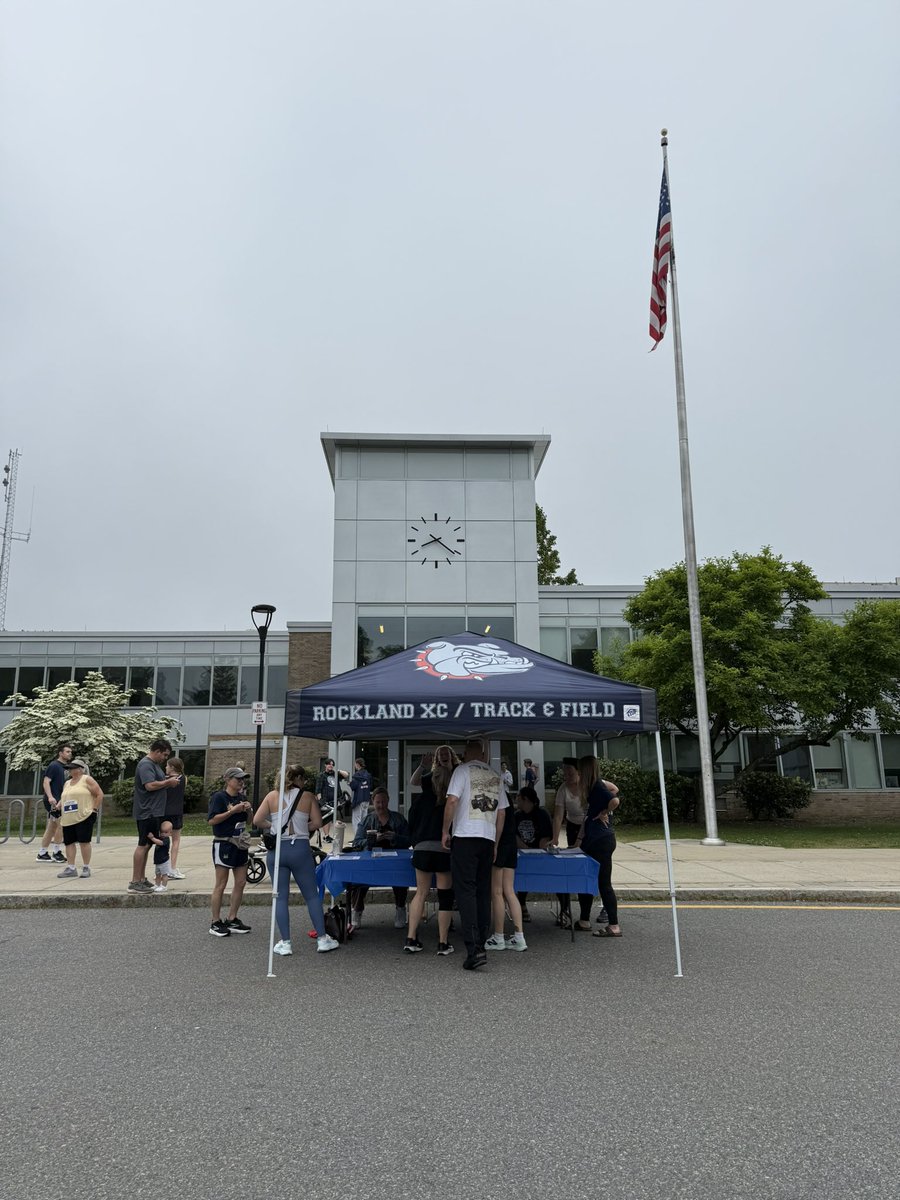 Registration is open!! Come sign up for the 2nd annual Bulldog Dash 5k!!