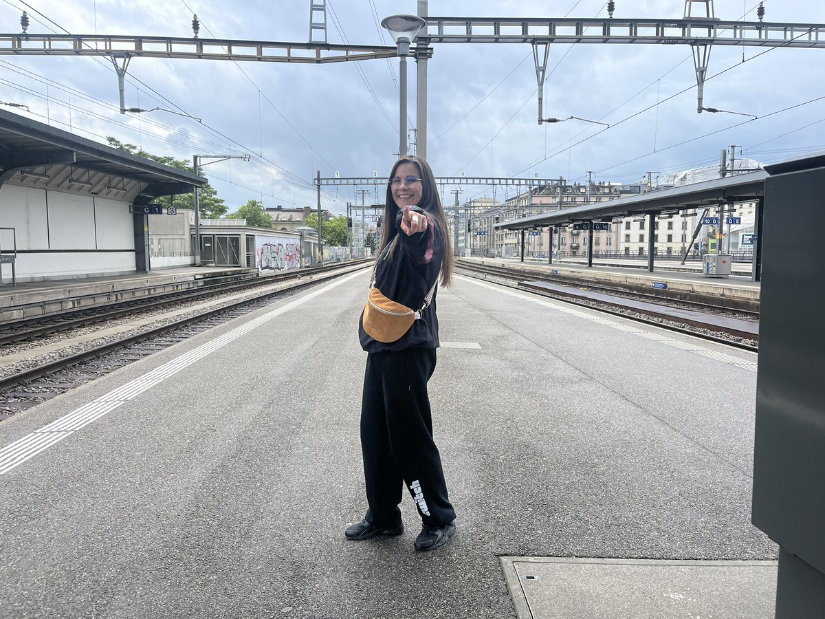 Tsunadida's tweet image. C’est parti pour un live IRL avec @LuttiLutti_ ! Direction Airloop à Genève 🇨🇭
twitch.tv/tsunadida