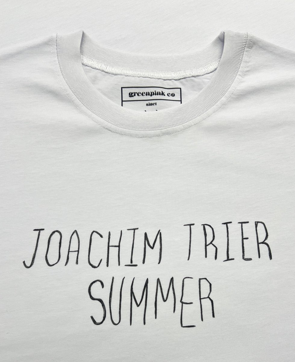 joachim trier summer is coming 💚

bu bir sürpriz çekiliş tivitidir dostlar — kazanan iki kişiden biri olmak için rt fav+ takip yeterlidir 💌
