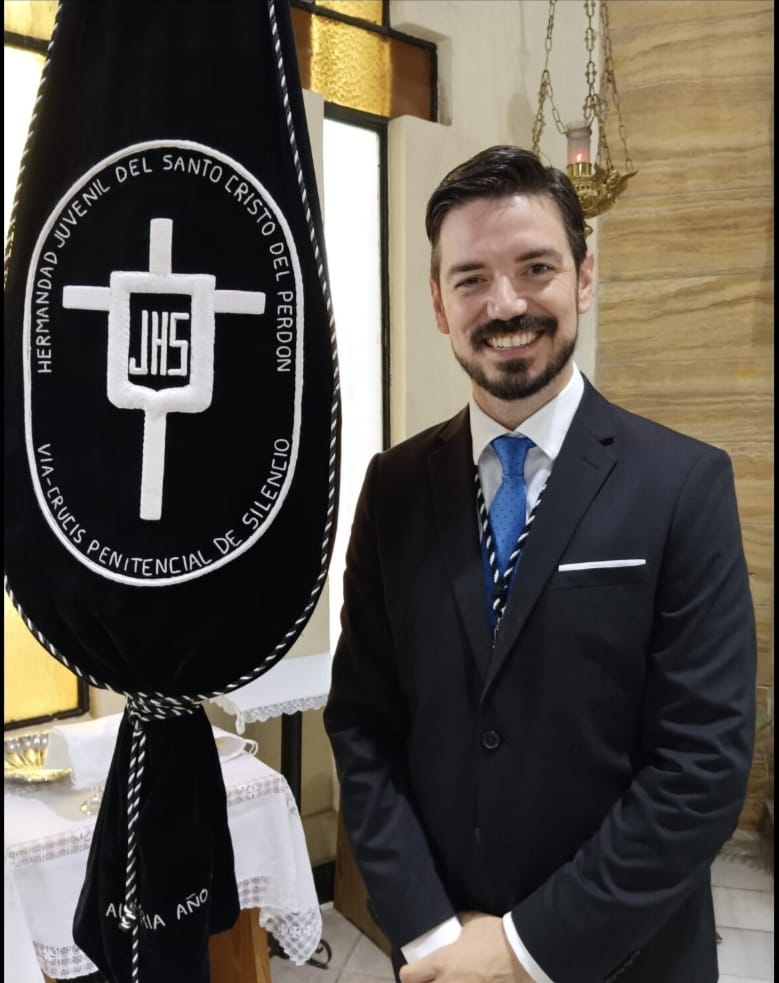 Anunciamos que nuestro hermano Juan Francisco Escámez Trujillo ha sido elegido nuevo Hermano Mayor de la Hermandad del Perdón.
Pedimos al Señor que lo acompañe en su servicio a la Hermandad.
¡Gracias a todos los hermanos por vuestra participación!
#SerPerdón #EleccionesHermandad