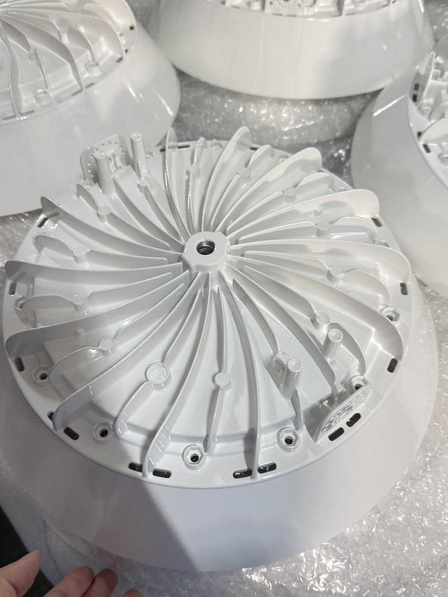 Coco07120712c's tweet image. 🌟Highly Quality Highbay Light
Welcome to contact me.
☎️Whatsapp: +86  15362511941
📱Wechat: +86   15585851393
#ledlighting #led #elegant #sample #Highbaylights #highbay #quality #indoorlighting #industrial #DOB #switch