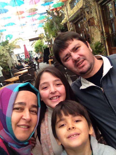 MeryemAltak's tweet photo. Birlikte olmaktı bayram
Şimdi hep eksik 
Çok eksik
Çok acı
#isiasortakdavamız 
#isiasolasıkast 
#mehmetarifaltak https://t.co/FLOt0p9Jf1