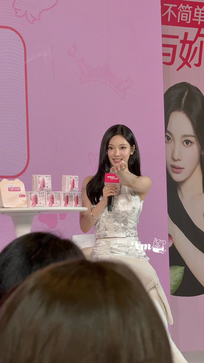 -joyycee tweet media