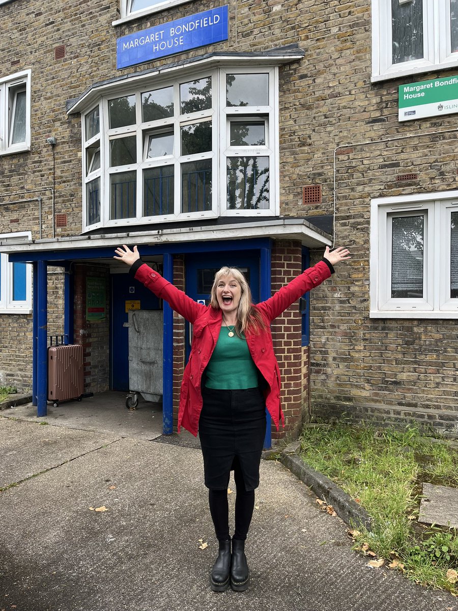 Sara Hyde (@sarakhyde) on Twitter photo Lovely time for knocking in Tufnell Park this afternoon for <a href="/IslingtonLabour/">Islington Labour 🌹 #OnYourSide</a> - even discovered Margaret Bondfield House (<a href="/NanSloane/">Nan Sloane</a>). Some housing casework picked up and praise for our work greening the borough. Thanks to all who braved the rain to join us! 🌹☔️❤️ Lovely time for knocking in Tufnell Park this afternoon for <a href="/IslingtonLabour/">Islington Labour 🌹 #OnYourSide</a> - even discovered Margaret Bondfield House (<a href="/NanSloane/">Nan Sloane</a>). Some housing casework picked up and praise for our work greening the borough. Thanks to all who braved the rain to join us! 🌹☔️❤️