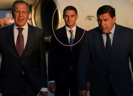 Не знаєте, хто такий брат дружини Бігуса Андрей Соболев? То ось цей фсбшнік на фото поруч з Лавровим.