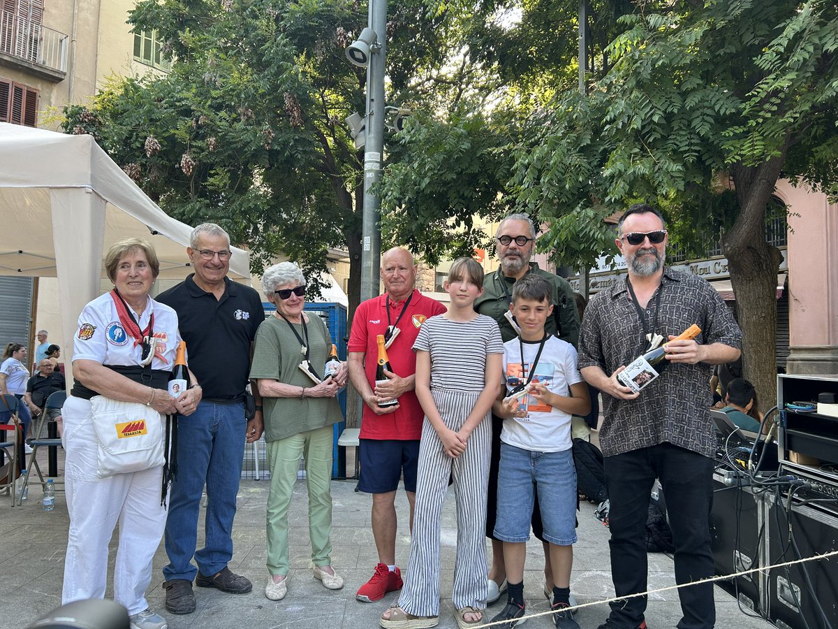🎉 Festa dels Capdidats 2025 a la pl. Vella amb balls de lluïment dels <a href="/CapgrossosTRS/">Nans i Capgrossos de Terrassa</a> i amb la presentació de les capdidatures. #Terrassa
