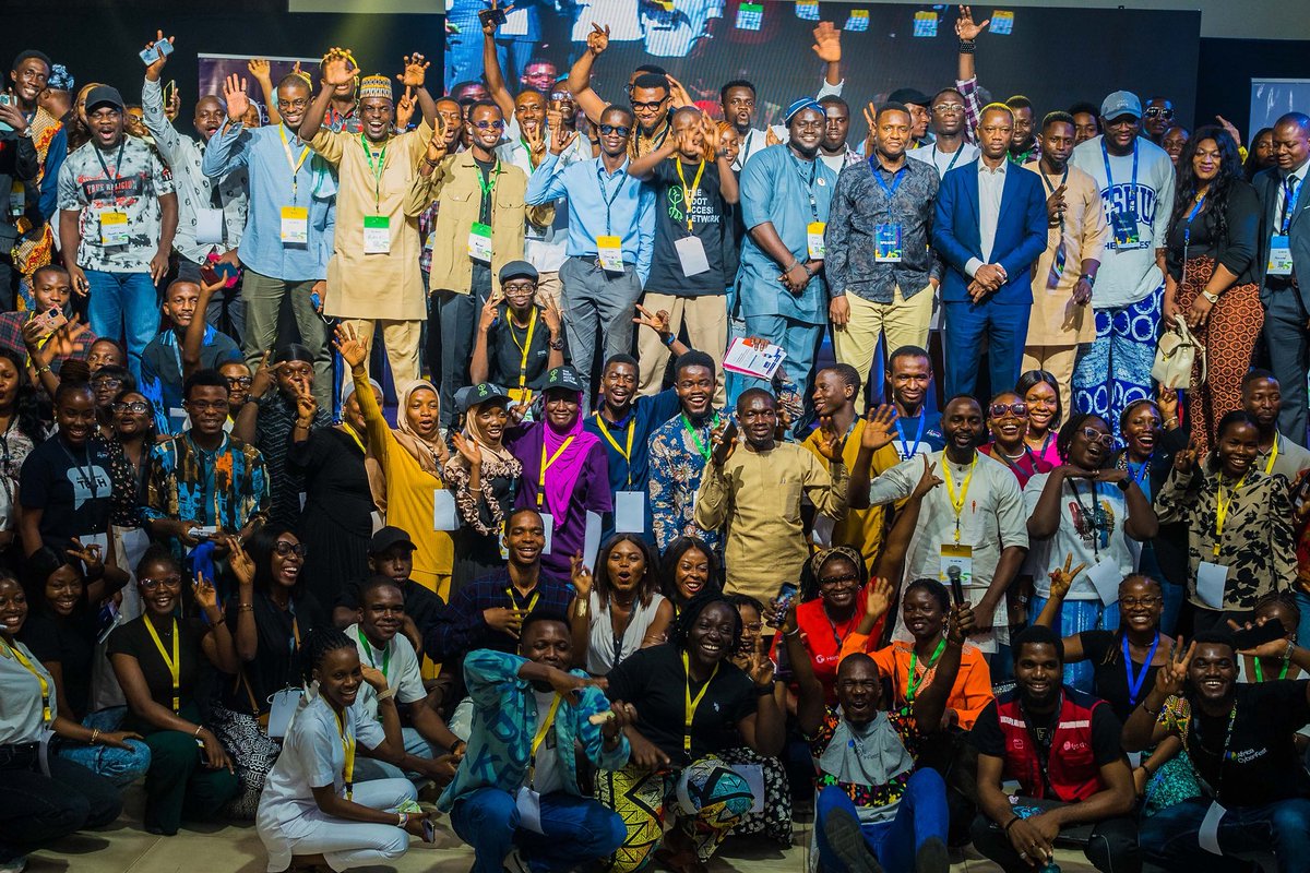 africacyberfest's tweet image. Tech talks 
Cyber nuggets 
Epic group photo 
When the cameras flash, the impact echoes.
Speakers and CyberFest fam vibing and capturing a moment of brilliance and unity at #AfricaCyberFest2025.
Legends in one frame.
From the ones who inspired on stage to the team who broughtโฆ