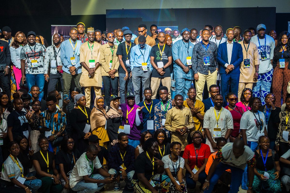 africacyberfest's tweet image. Tech talks 
Cyber nuggets 
Epic group photo 
When the cameras flash, the impact echoes.
Speakers and CyberFest fam vibing and capturing a moment of brilliance and unity at #AfricaCyberFest2025.
Legends in one frame.
From the ones who inspired on stage to the team who broughtโฆ