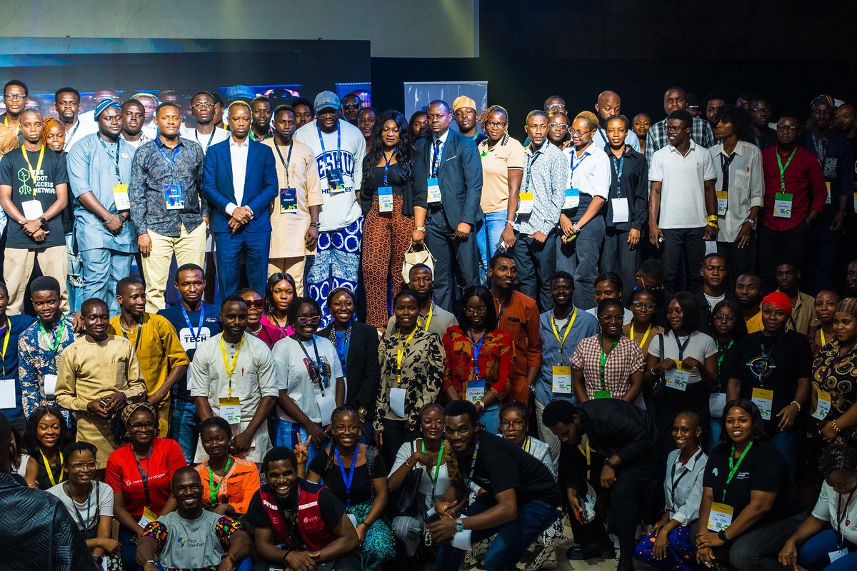 africacyberfest's tweet image. Tech talks 
Cyber nuggets 
Epic group photo 
When the cameras flash, the impact echoes.
Speakers and CyberFest fam vibing and capturing a moment of brilliance and unity at #AfricaCyberFest2025.
Legends in one frame.
From the ones who inspired on stage to the team who broughtโฆ