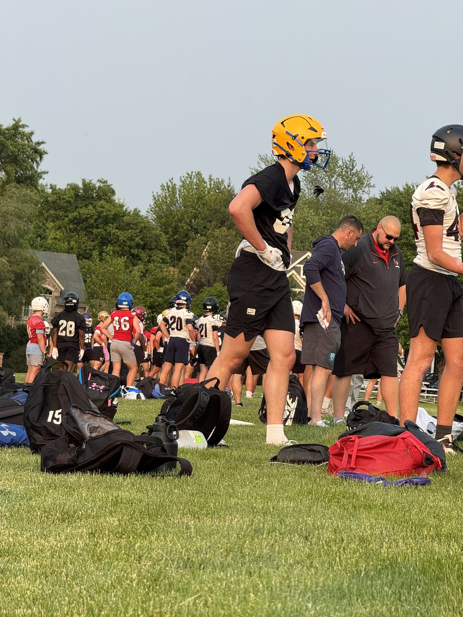 0wenmatela14's tweet photo. Had a great time learning and competing at North Central this past Monday and Lindenwood today. In 1on1s, I went undefeated at NC and 6-2 at Lindenwood. Thanks to all of the coaches that stopped to talk to me. https://t.co/z1eDJaTADQ