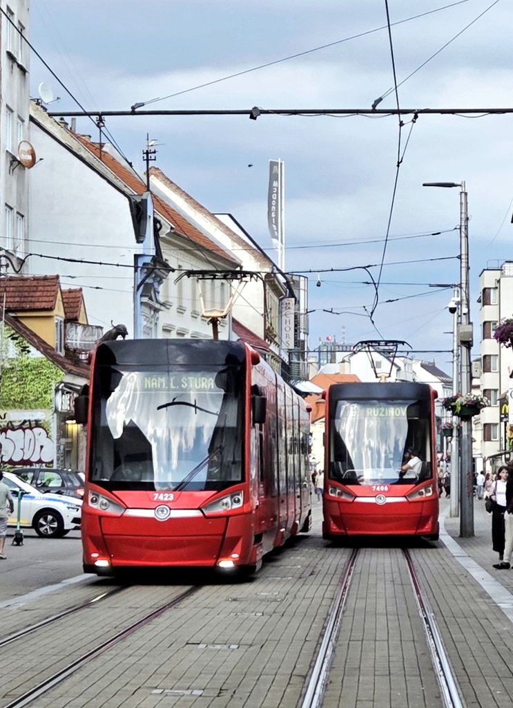 NedadMemic's tweet photo. The rhythm of Bratislava trams 🥰🚋 #tramcontent https://t.co/4aJCq7SIX2