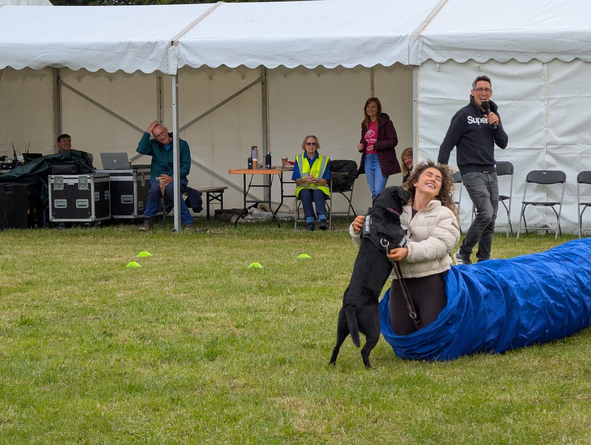 roydeɴ revolve roтαry clυв tweet media