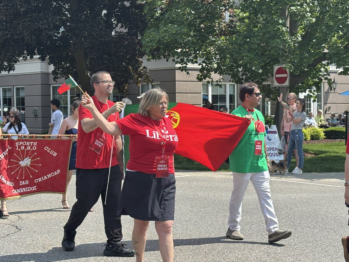 SergioMourato_'s tweet photo. ๐ต๐น The Portuguese community in Cambridge celebrated Portugal Day today with a parade, followed by a community lunch at the Oriental Sports Club. The day highlighted the culture, cuisine, and unity of the Luso-Canadian community. #PortugalDay #CambridgeON #PortugueseHeritageMonth https://t.co/k5zxrQ1Qnm