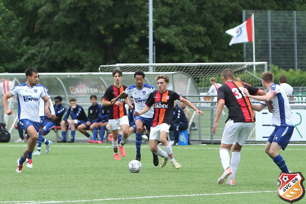 Het tweede team van <a href="/SVC_08/">SVC'08</a>, met Lukas, wist in een spannende wedstrijd de halve finale voor promotie naar de 1e klasse te winnen.  Tegenstander #CVVZwervers 2 werd na een 0-2 tussenstand, uiteindelijk met 3-2 verslagen! Oegstgeest 2 is de tegenstander in de finale op 14 juni.