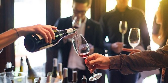 .<a href="/AngelsRadioKLAA/">Angels Radio AM830</a> Get ready for today’s start of Portuguese Wine Week featuring the wines of Diniz Cellars and many other favorites 🍷 Listen LIVE on <a href="/AngelsRadioKLAA/">Angels Radio AM830</a> 🇵🇹 player.streamguys.com/klaa/sgplayer/…