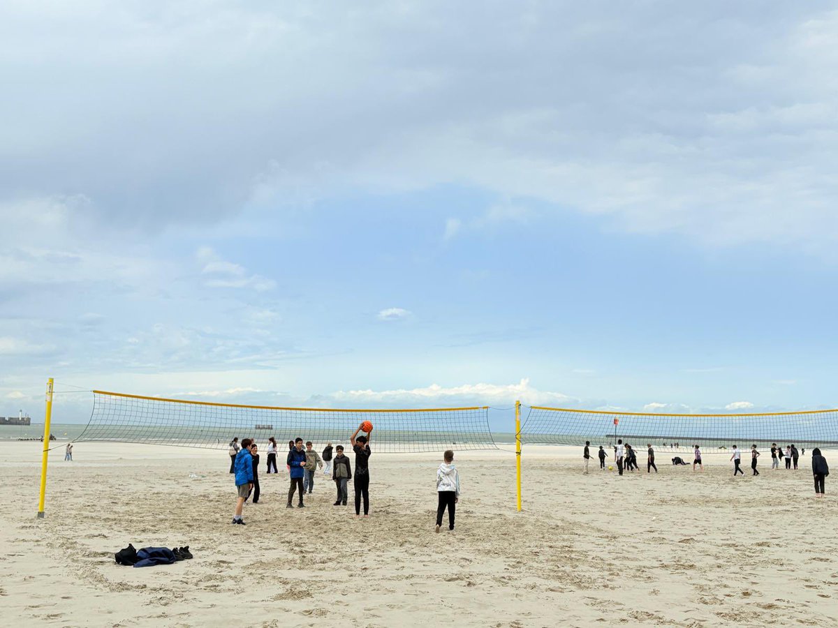 Managed to fit in some time on the beach just before the rain ☔️ 🏐
