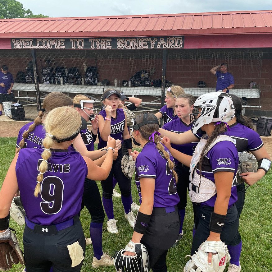 WHIPfp_08's tweet photo. Going 1-0 into the weekend after our W yesterday! First game at 3:00 second at 5:00! 💜💪🏻 https://t.co/PLMdhdPNB0