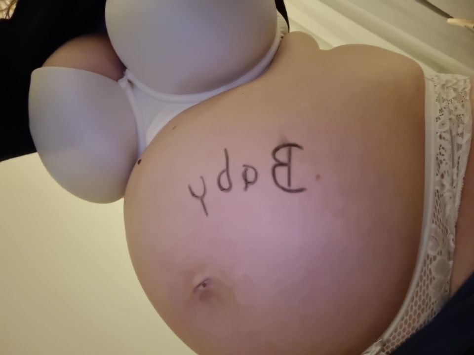 bemosh24's tweet photo. #babybelly #preggo #pregnantwomen #hotwife https://t.co/WG3UzxiAt3