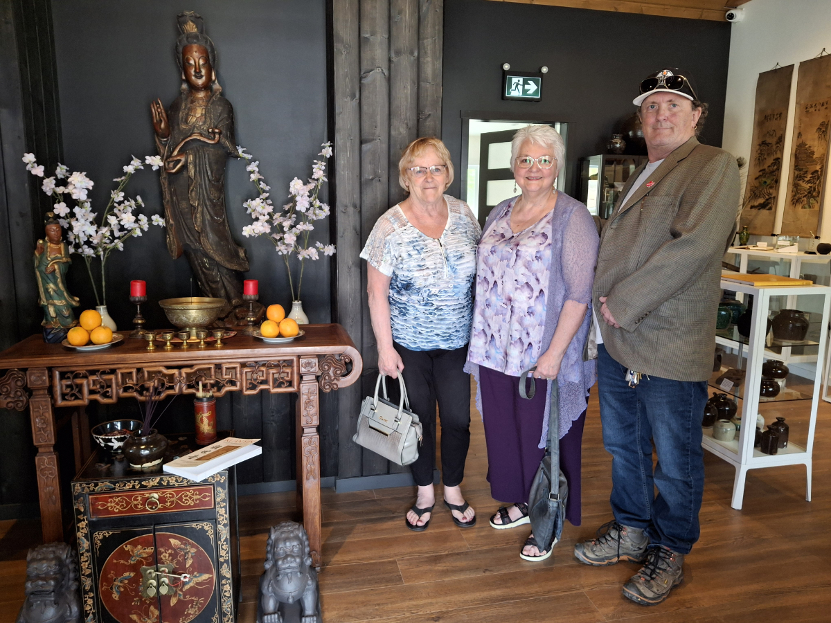 NicolaTourism's tweet image. Yesterday, TNV President Melvina White, EH Canada Marketing Group Greg Girard and MLA Tony Luck attended a community revitalization meeting in Lytton, BC to discuss the development of the Fraser Canyon Corridor.  
***
#lytton #communitydevelopment #merrittmatters  #merrittbc