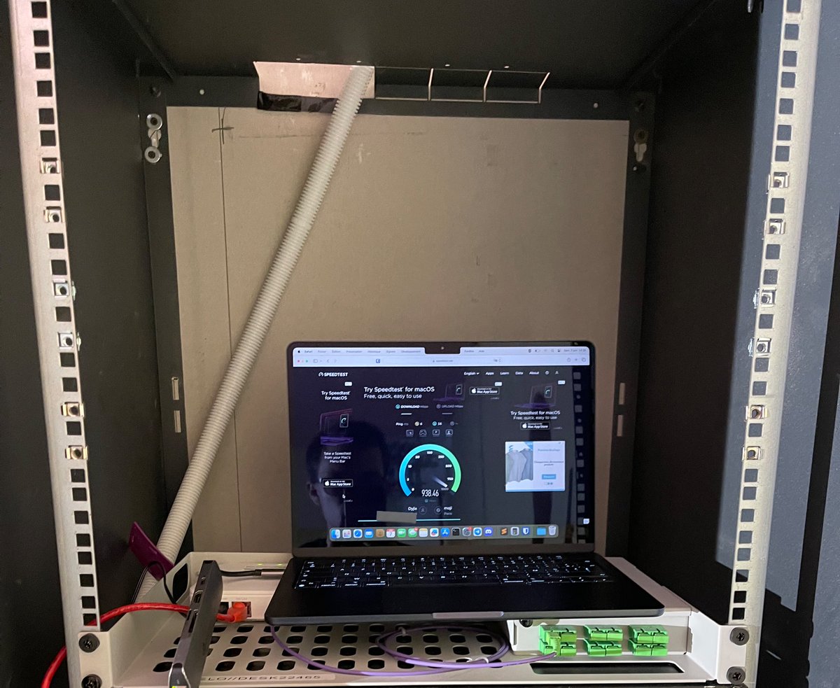 Déplacement à Tours aujourd’hui pour l’installation d’une nouvelle FTTO <a href="/Dyjix/">Dyjix | Hébergement</a> 1 Gbps pour un de nos clients 🎮

👉 6ms vers Paris
⬇️ 1 Gbps
⬆️ 1 Gbps
