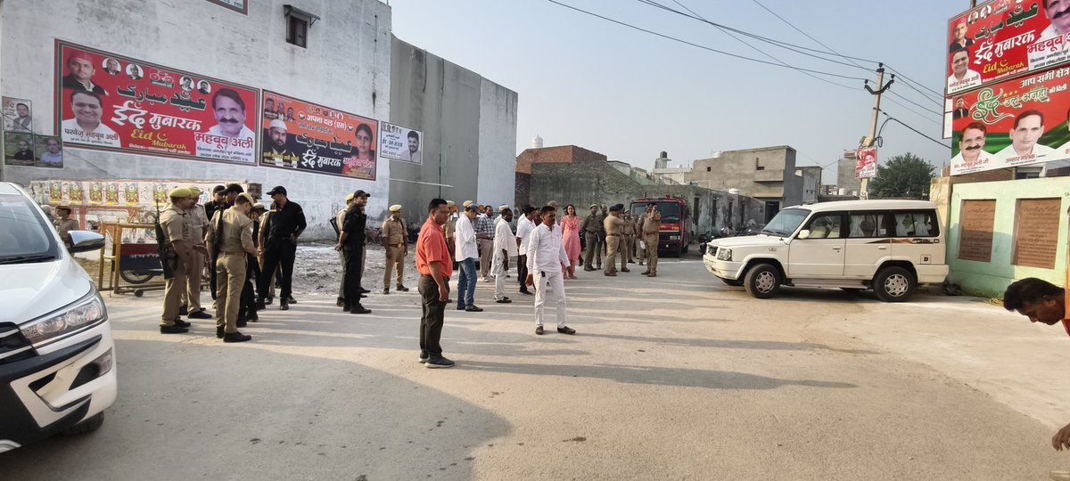 जनपद में सकुशल शांतिपूर्ण सम्पन्न हुआ बकरीद का त्योहार पुलिस अधीक्षक श्री अमित कुमार आनंद जी की उपस्थिति में शहर का भ्रमण कर आपसी प्रेम और सौहार्द के साथ त्योहार मनाए जाने की अपील शहर वासियों से किया