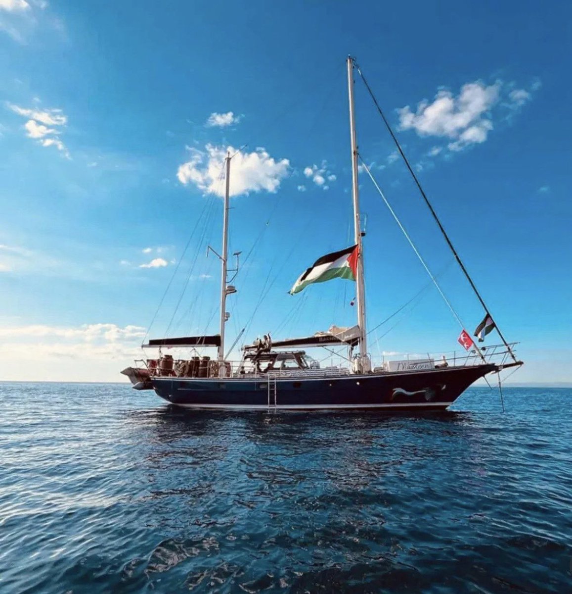 Gazze’deki soykırımın durdurulması ve Gazze’ye yönelik ablukanın kaldırılması için yola çıkan Madleen gemisi ile omuz omuzayız. Herkesi İsrail’in tehditlerine karşı tüm insanlığın vicdanını taşıyan Madleen gemisi ile dayanışmaya çağırıyoruz.