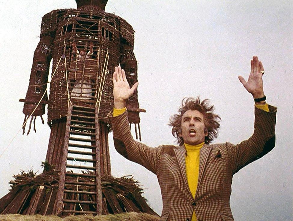 grimmlife's tweet image. Christopher Lee died 10 years ago today…June 7, 2015. Join us tomorrow morning at 9am PST / 12pm EST for a very special appointment with The Wicker Man.
youtube.com/grimmlifecolle…