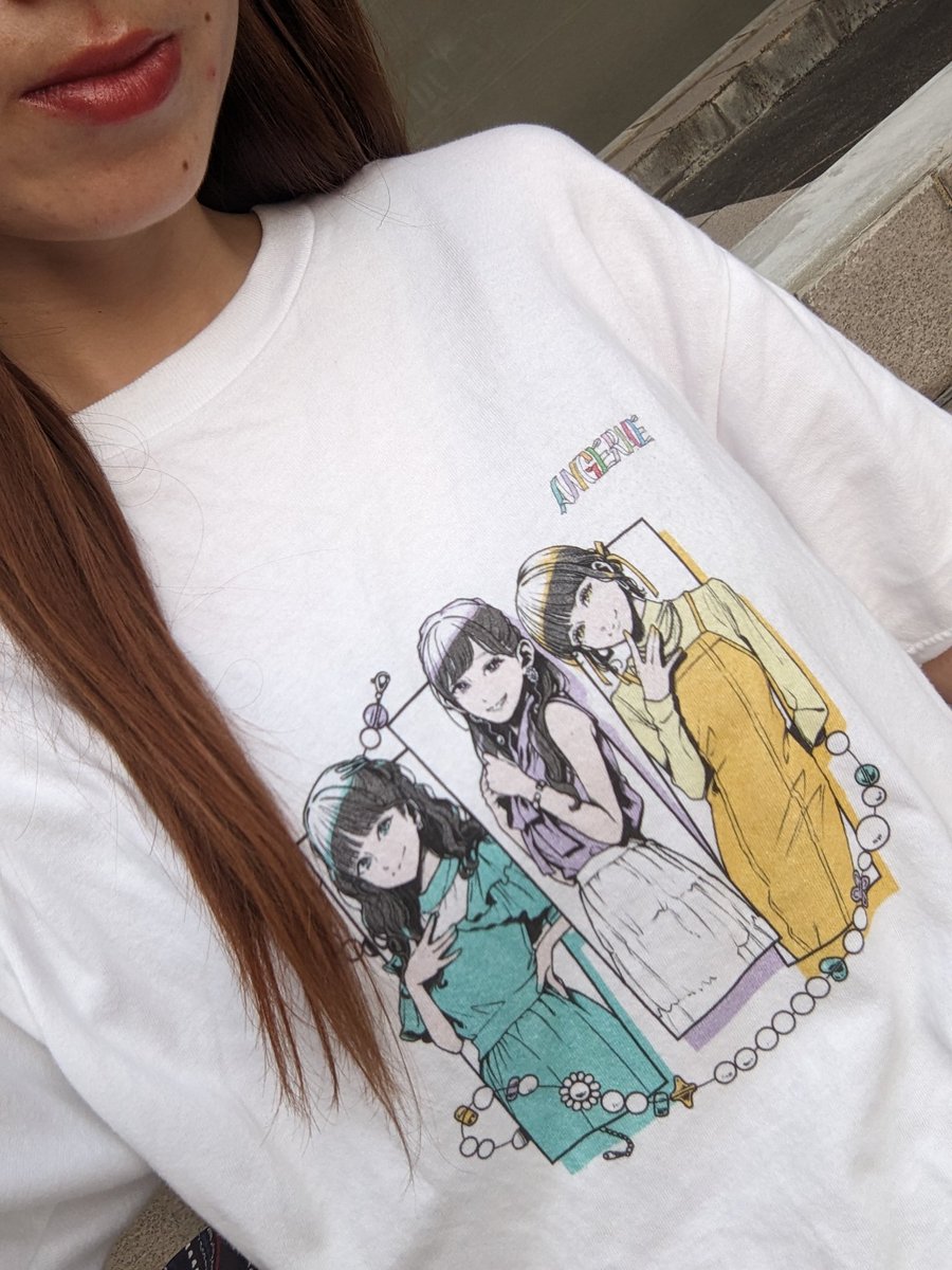 アンジュルム千秋楽👏🏻👏🏻👏🏻
ホールで初めて2列目の席で近くて最高〜
このTシャツ購入して1年しか経ってないのに
1年後に皆卒業するなんて😭
アンジュのかみちゃん会えるの横アリのみ
今日も泣いたから横アリも泣くな〜笑