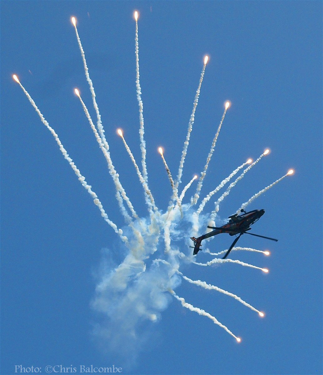 Chris Balcombe (@chrisbalcombeuk) on Twitter photo British Army helicopter display. With flares against the blue sky. Taken a few years back, so cannot recall the type of chopper. Anyone know? <a href="/BritishArmy/">British Army 🇬🇧</a> #chopper #helicopter #Army #flares British Army helicopter display. With flares against the blue sky. Taken a few years back, so cannot recall the type of chopper. Anyone know? <a href="/BritishArmy/">British Army 🇬🇧</a> #chopper #helicopter #Army #flares