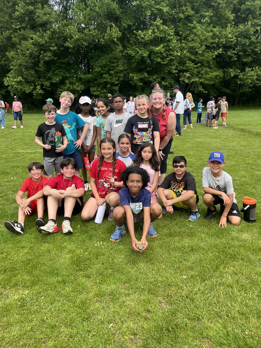 _missryder's tweet photo. Field day was a BLAST 💥 
We had so much fun acting like superhero’s for the day 💪🏻
@NicoleMusarra @husservp https://t.co/27W0YkbXsy