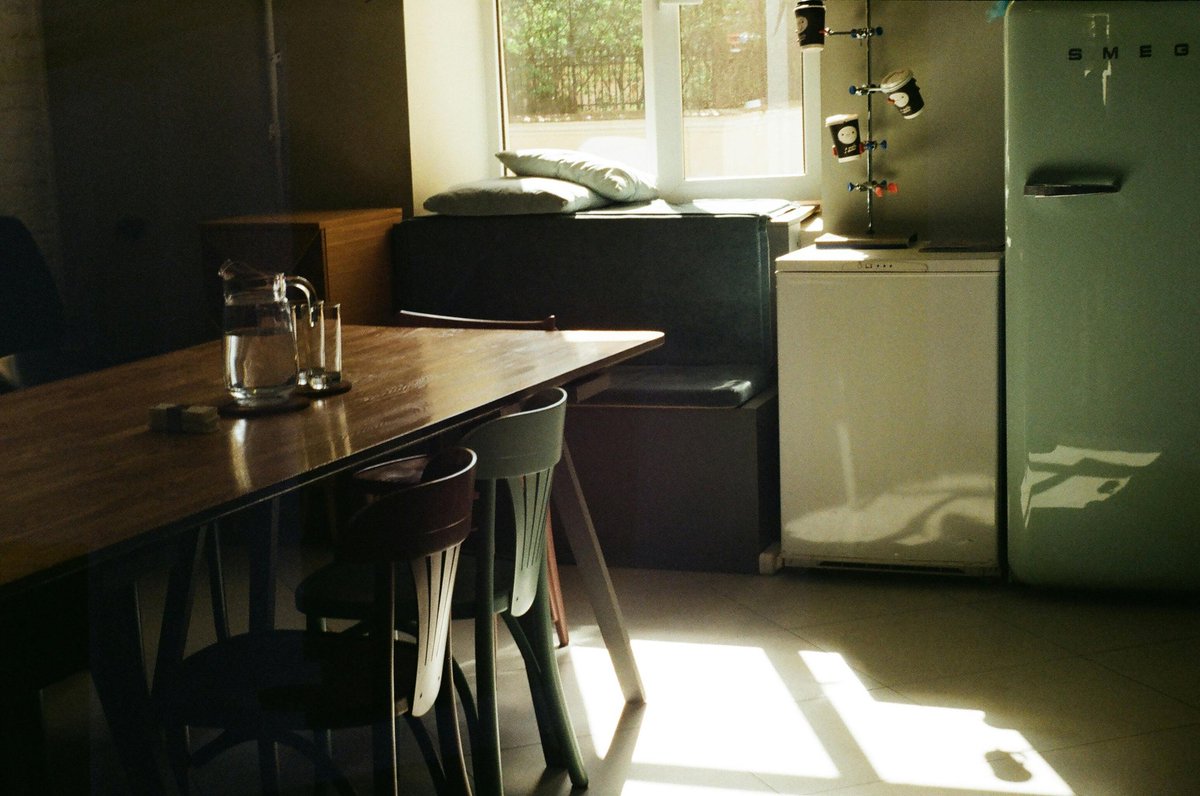 Coldarmy96's tweet image. Rainy days call for cozy vibes and delicious boba!  Whipping up a new recipe this afternoon - any guesses what flavor it is? 🤔 #BobaTea #RainyDayTreats #LAlife