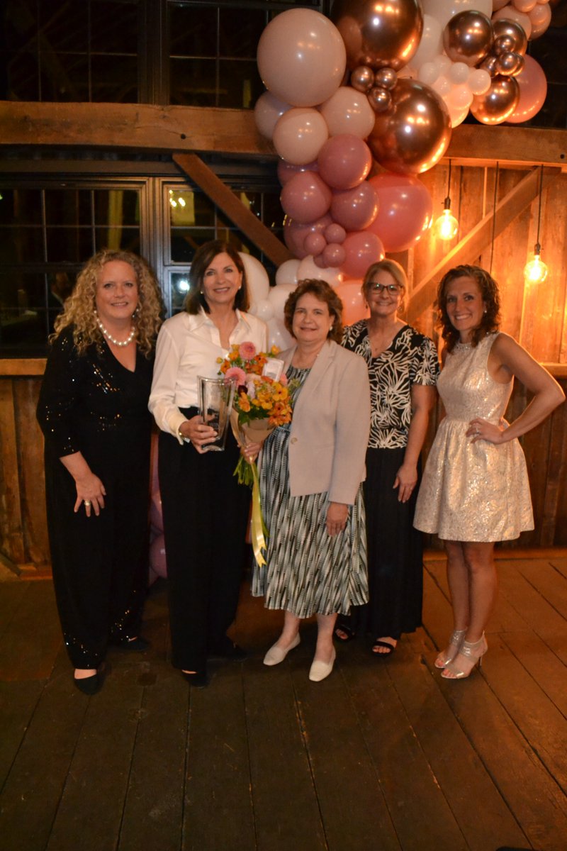 NoblesvilleCOC's tweet image. Do you know a woman in Noblesville making a positive impact in our community? Help us honor her with a nomination for the Woman of Impact Award: ow.ly/F6b350W5wH1
🎉Save the Date: Women in Business Luncheon, Aug. 27
📸2024 Woman of Impact Award winner, Esther Lakes