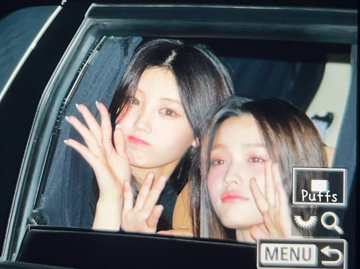 Puffswh's tweet photo. 240512 GLITTER DAY 퇴근

#아일릿 #ILLIT
#원희 #WONHEE https://t.co/g74BPibvXO
