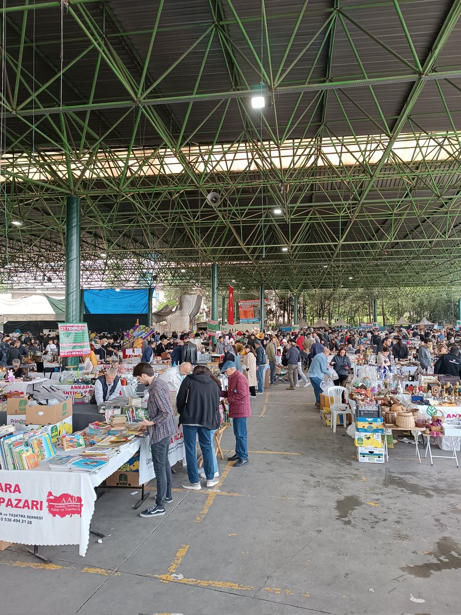populicc's tweet photo. Her ayın ilk Pazar günü Ankara Ayrancı'da yapılan antika pazarı: https://t.co/a3qeNjTTVp