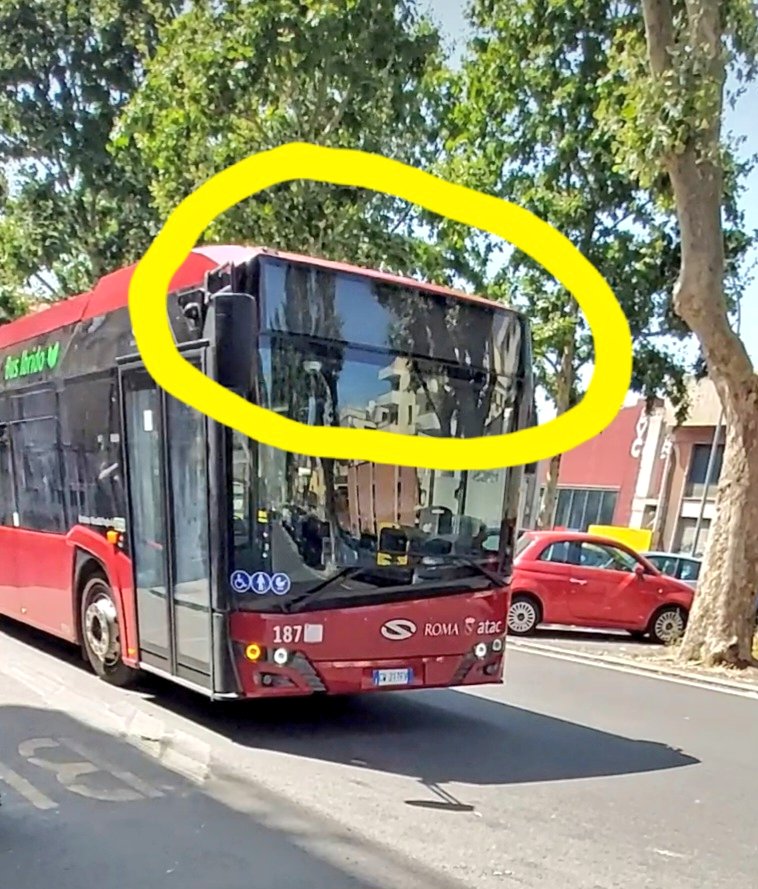 MercurioPsi's tweet photo. #Roma - in 5min alla fermata Jonio:

➡️ nuovissimo #bus linea 69 #ATAC con display GUASTO

➡️ #bus linea 339 #SAP INTERAM NON monitorata GPS/AVM

Capitale col PEGGIOR trasporto pubblico d'Europa (cit. sondaggio #CommissioneUE)

@antitrust_it @gualtierieurope
Quando si CAMBIA? https://t.co/wuQUG7MaMK