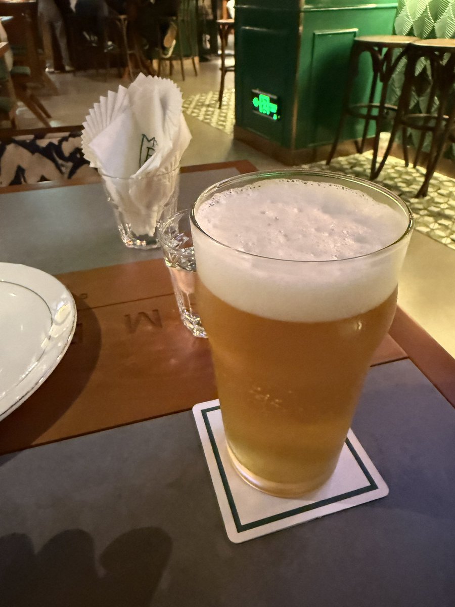 VictorTH06's tweet photo. 體驗英倫風餐酒吧 https://t.co/JHdcCosWea