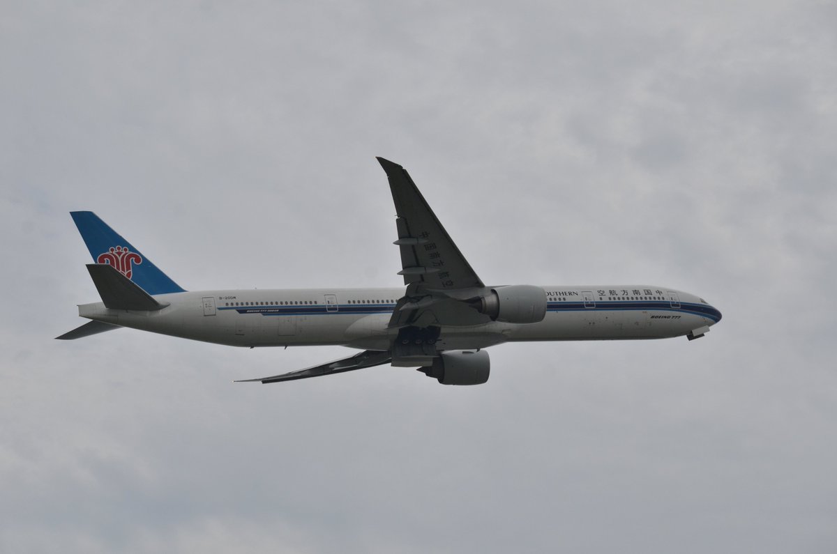 2025/6/7
中国南方航空   China southern
Boeing777-300ER   B-20DM
RJTT