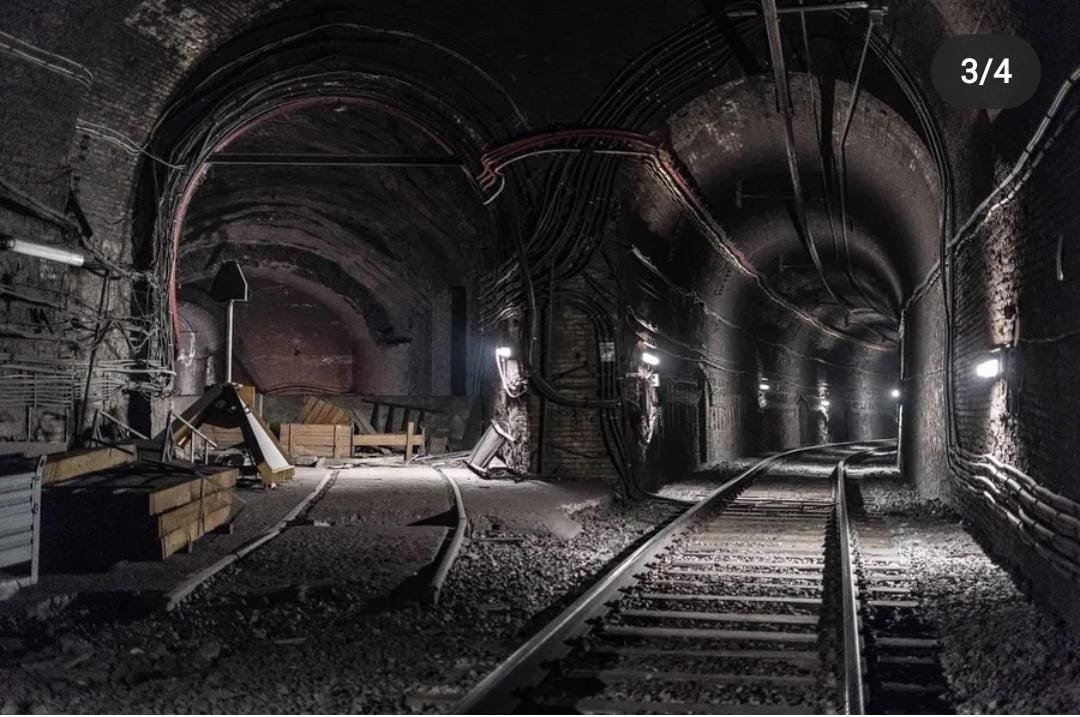 Antiga bifurcació del Gran Metro entre Pg. Gràcia i Catalunya.