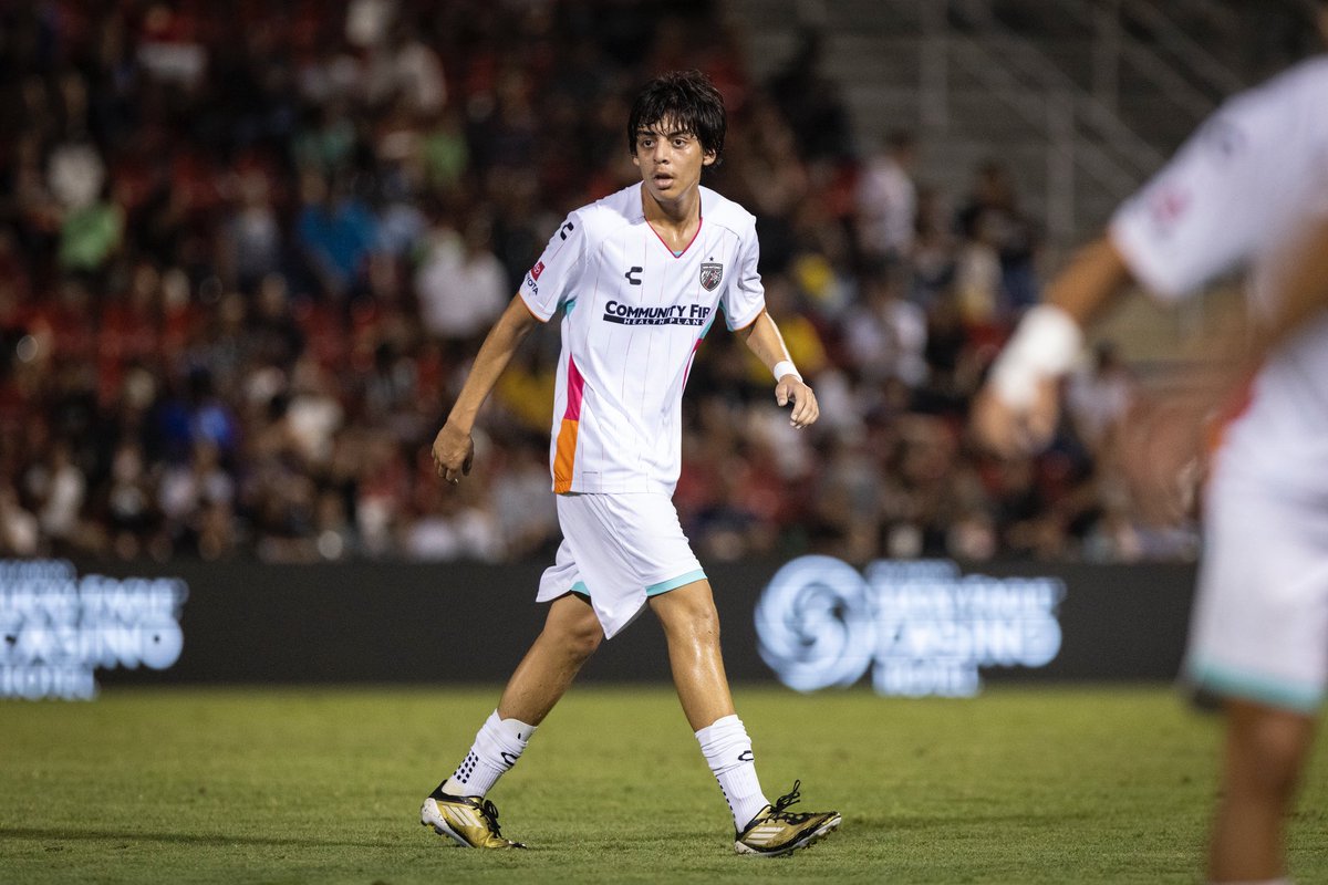 La Vernia Boys Soccer (@laverniasoccer) on Twitter photo Huge congrats to <a href="/EPerales08/">Emiliano_perales08</a> on his pro debut with SAFC. We are so proud, keep up the good work! Way to represent La Vernia Soccer!
<a href="/6a_28/">SA High School & Club Soccer</a> <a href="/SATXSoccer/">S.A. Soccer ⚽🎥🎙️</a> Huge congrats to <a href="/EPerales08/">Emiliano_perales08</a> on his pro debut with SAFC. We are so proud, keep up the good work! Way to represent La Vernia Soccer!
<a href="/6a_28/">SA High School & Club Soccer</a> <a href="/SATXSoccer/">S.A. Soccer ⚽🎥🎙️</a>