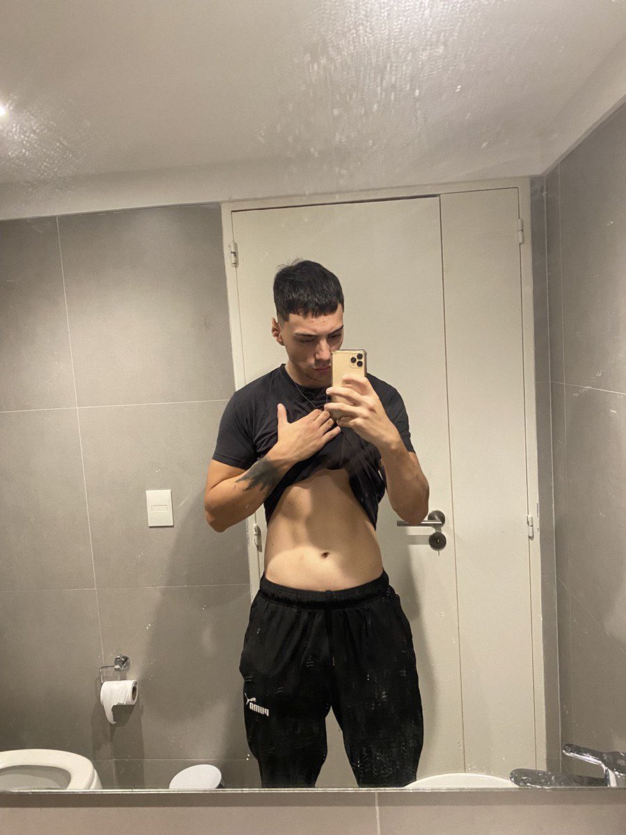 Te gusta mi poronga ? 🍆❤️‍🔥 https://t.co/IryiSSmq5n